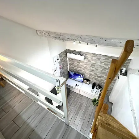 Air Of A&f Apartment